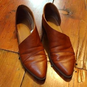 Cute ankle bootie flats brown w 9.5